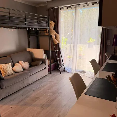 A 10 Min De Cannes Cosy 2pieces ,terrasse Et Parking *