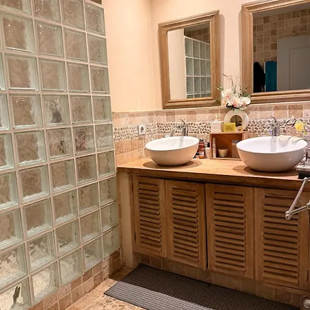 Apartment A 10 Min De Cannes Cosy 2pieces ,terrasse Et Parking *